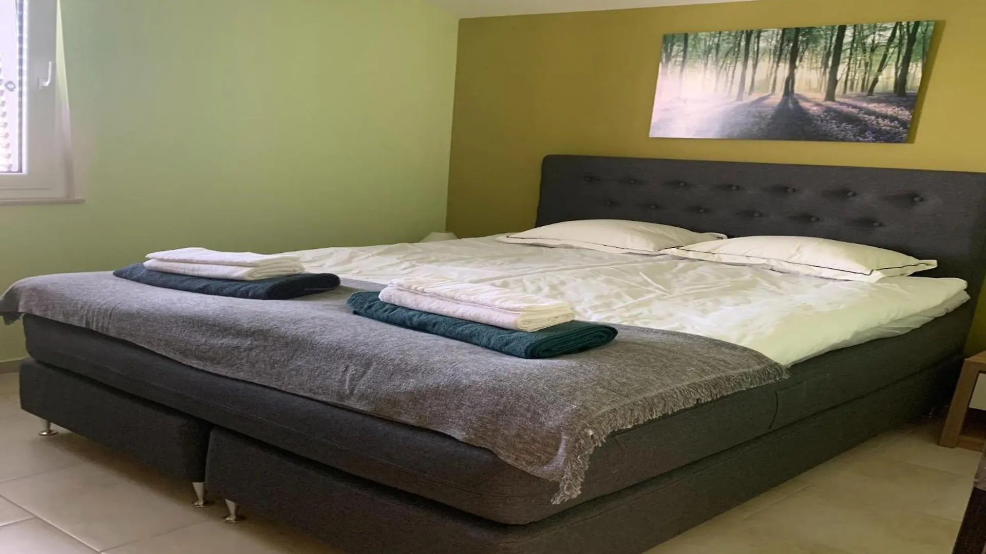 Apartment With Balcony And Swimming Pool Starigrad Paklenica