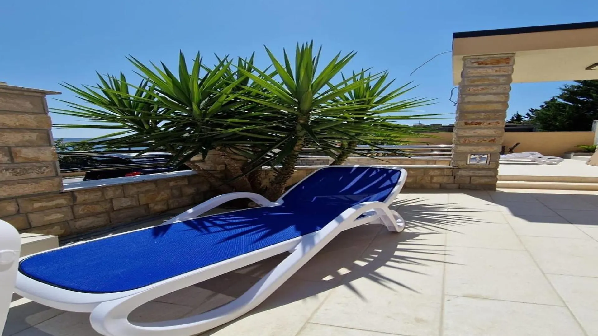 Apartment With Balcony And Swimming Pool Starigrad Paklenica